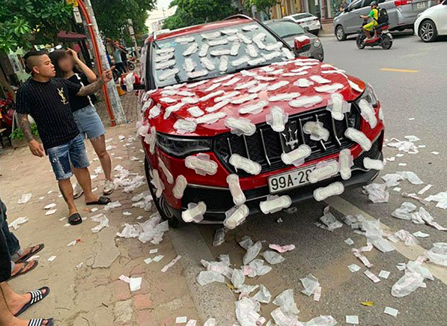 China Press Pimped his ride.
